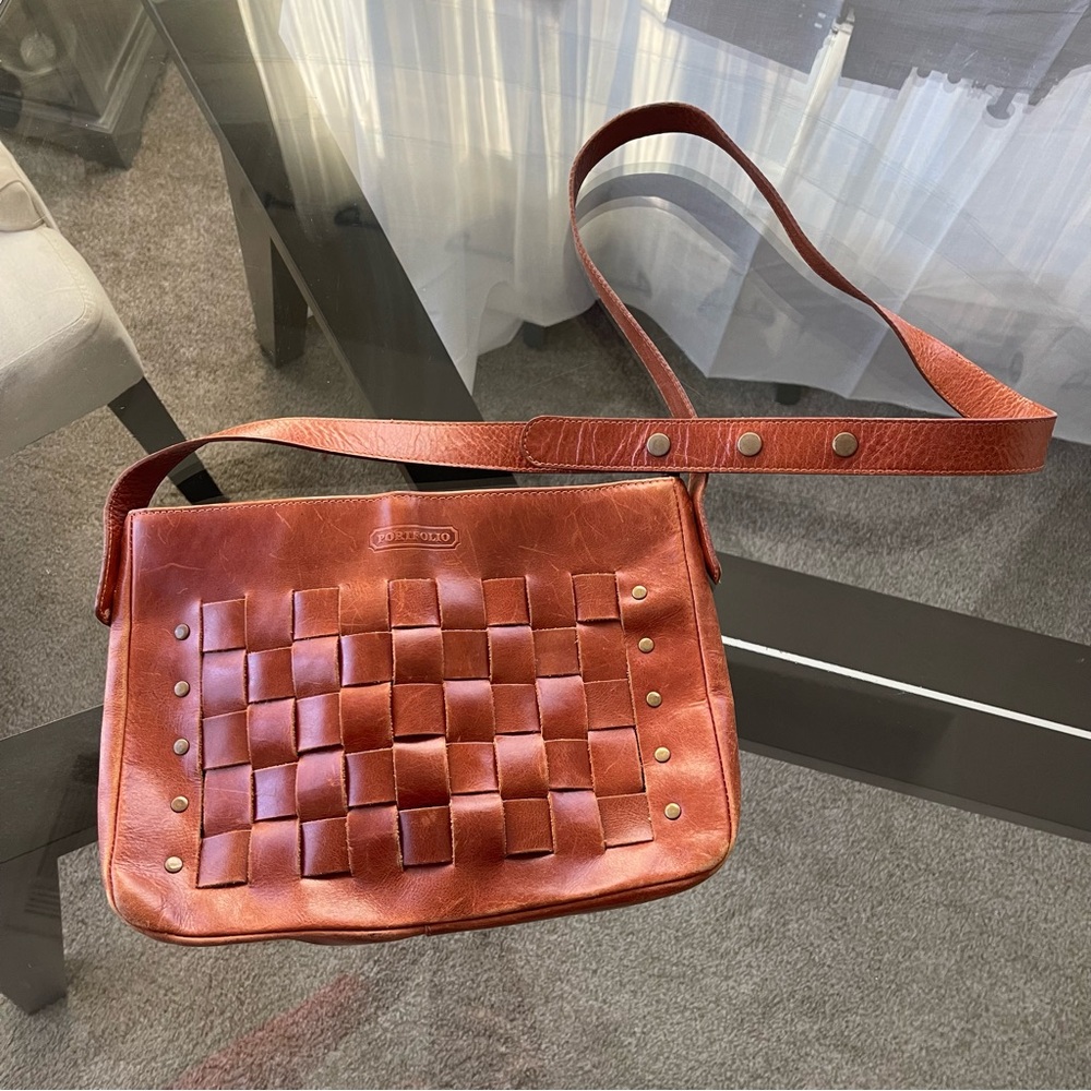 Portfolio Tan brown woven genuine leather crossbody shoulder‎ bag 9”x12”